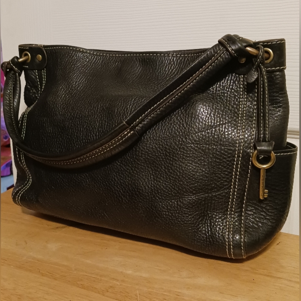 Fossil Vintage Black Pebbled Leather Shoulder Bag 75082 Key Charm Snap Closure - Picture 2 of 12
